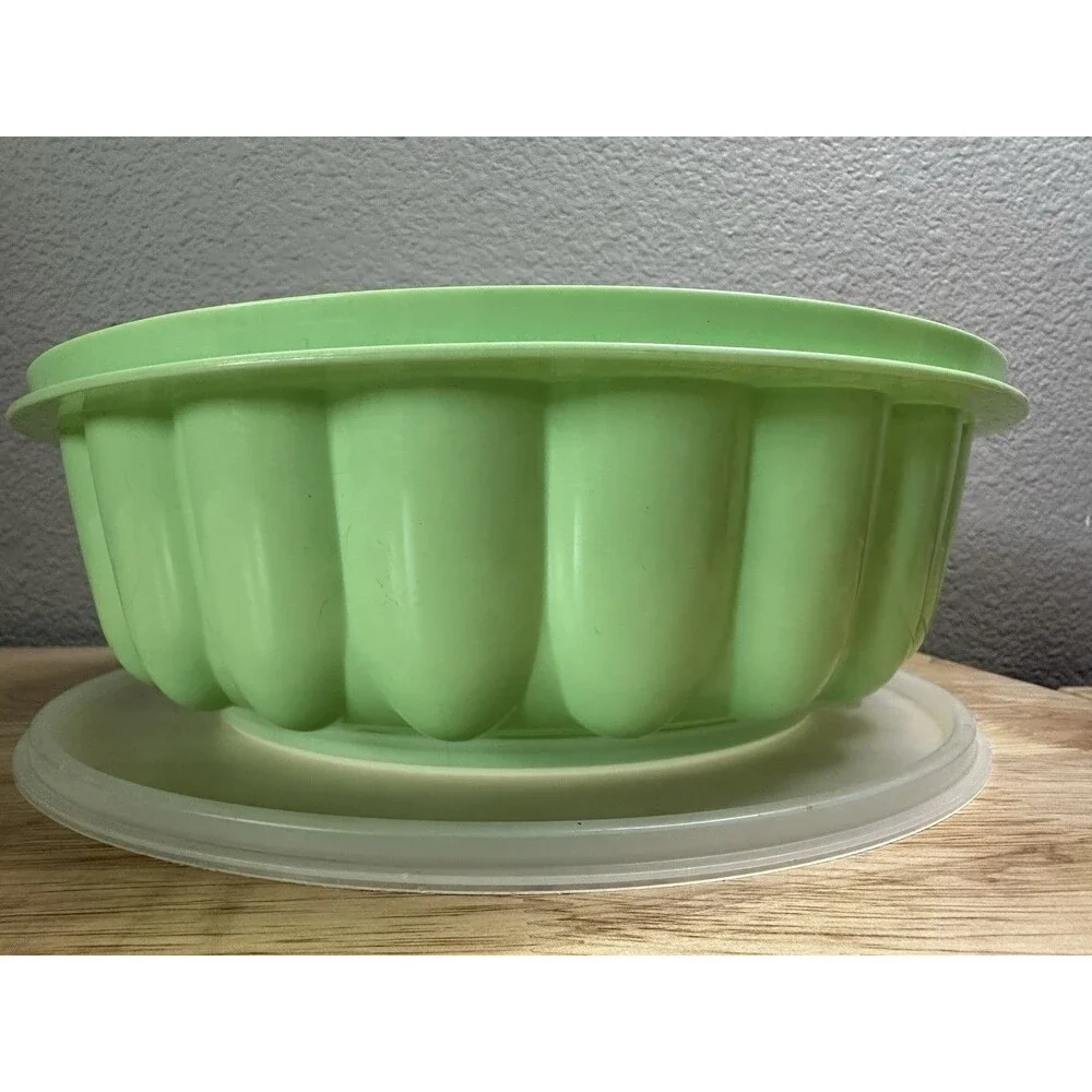 Vintage 1970's Tupperware Kitchen Jello Mold Ice Ring Mint Green 3 Pc Set